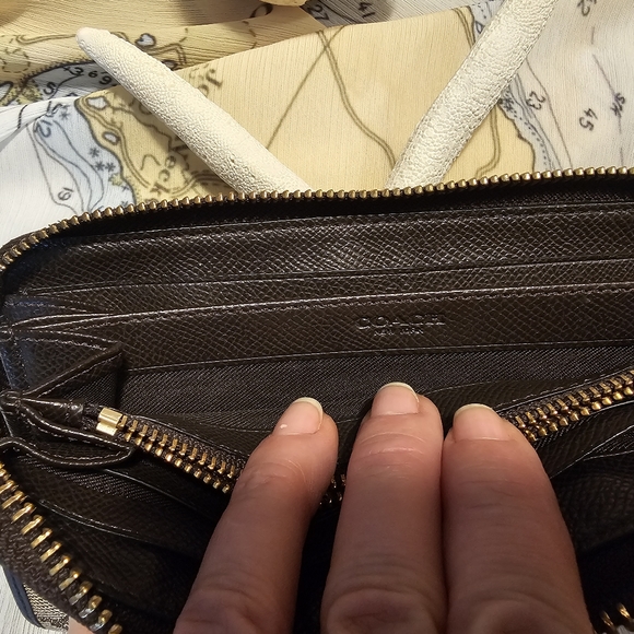 Coach Wallet - Picture 3 of 4